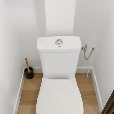 Le Mimosa - Calm - Spacious - 200m From The Sea - Parking 아파트 *