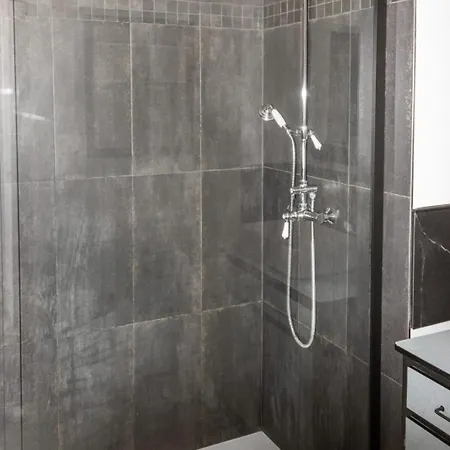 Le Mimosa - Calm - Spacious - 200m From The Sea - Parking 아파트 *