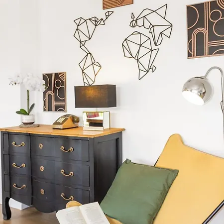Le Mimosa - Calm - Spacious - 200m From The Sea - Parking 아파트 *