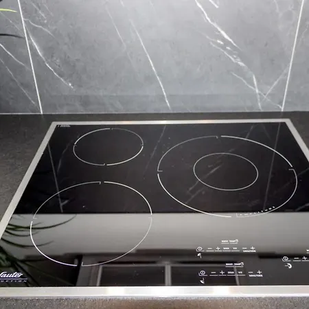 Le Mimosa - Calm - Spacious - 200m From The Sea - Parking