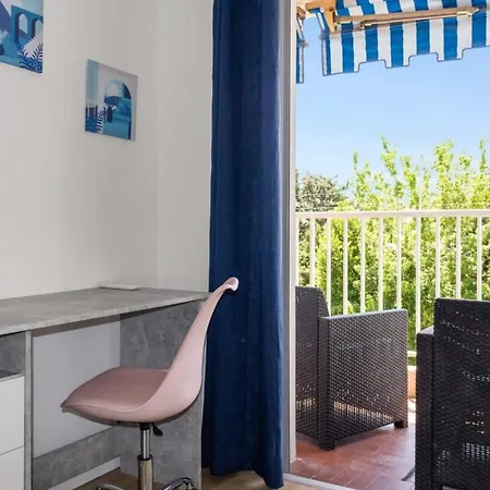 Le Mimosa - Calm - Spacious - 200m From The Sea - Parking 아파트